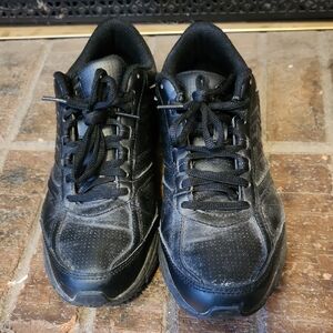 Fila Womens Black Tennis Shoes Size 8.5 Work Shoes Lace Up